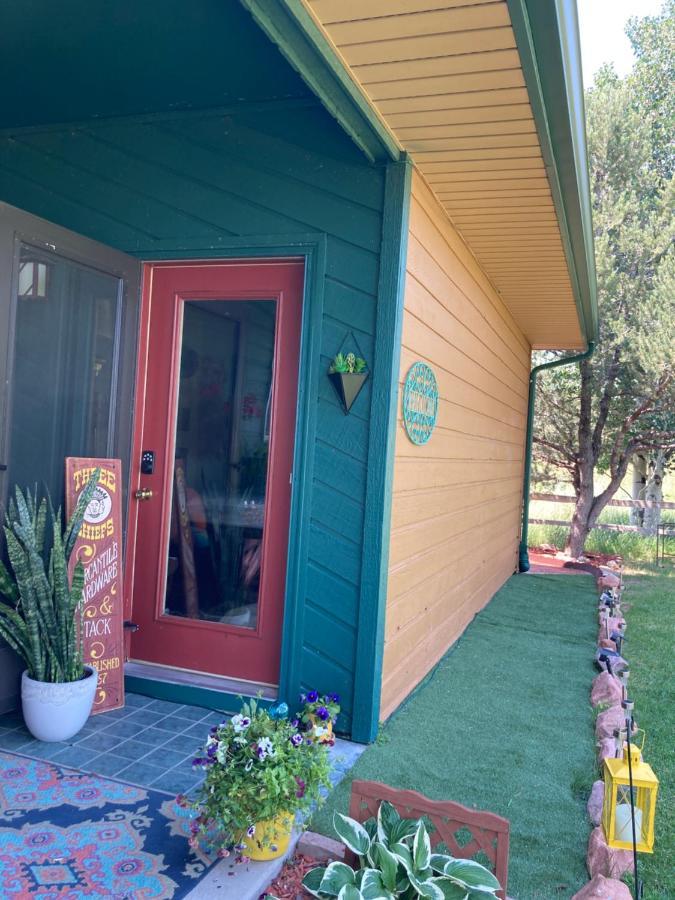 Yellowstone Cattle Baron Ensuite, Private Entrance & Parking - Prairie Rose B&B Cheyenne Esterno foto