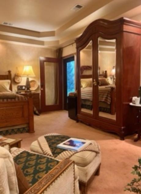Yellowstone Cattle Baron Ensuite, Private Entrance & Parking - Prairie Rose B&B Cheyenne Esterno foto